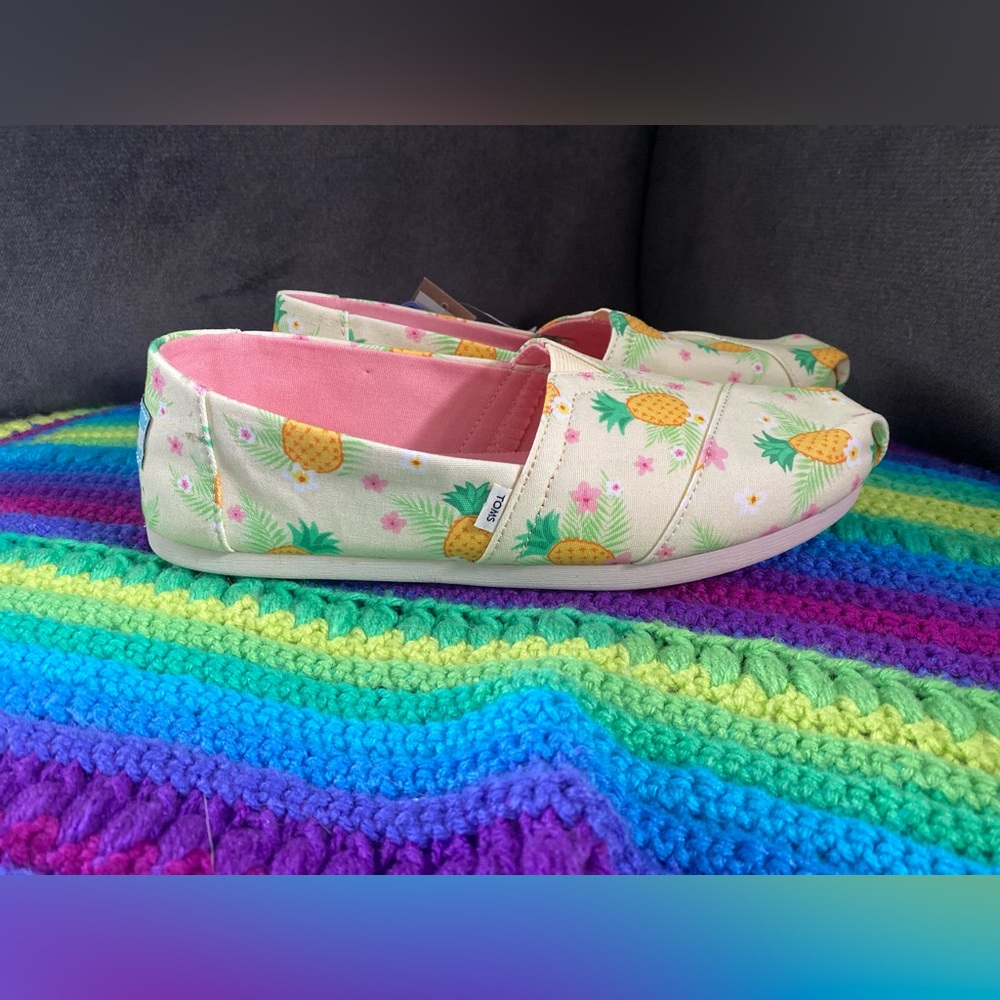 TOMS | Women’s 8 | NWT | Lemonade Pineapple Paradise | Alpargata - Picture 15 of 16